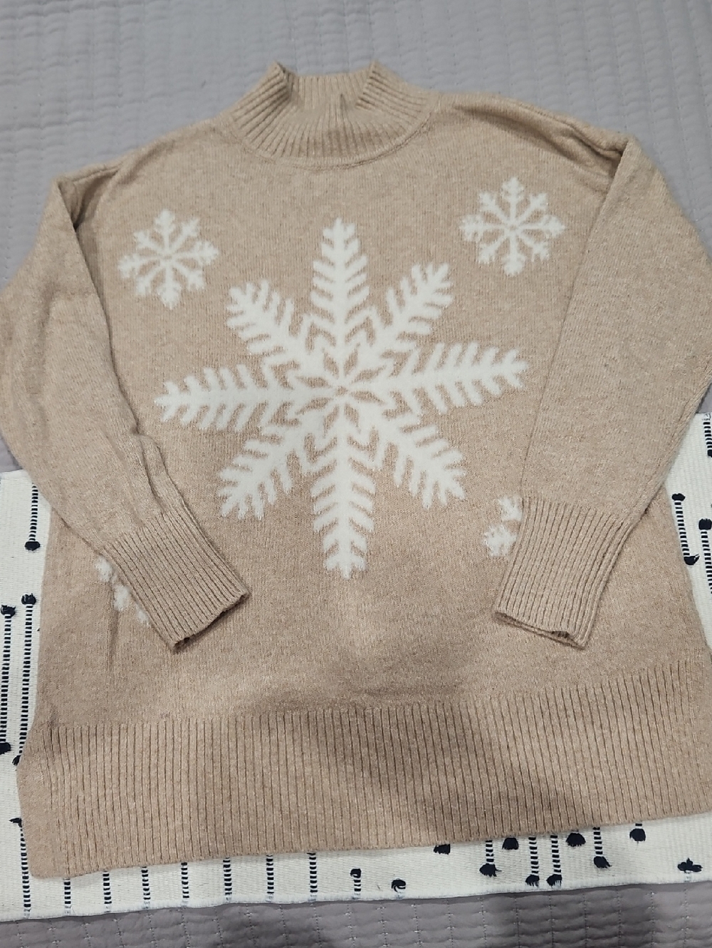 LOFT Beige and White Snowflake Turtleneck Sweater
